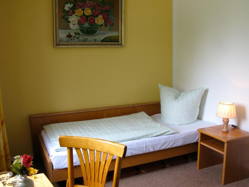 Landhotel Goldener Becher Limabach - Oberfrohna Pokój zdjęcie